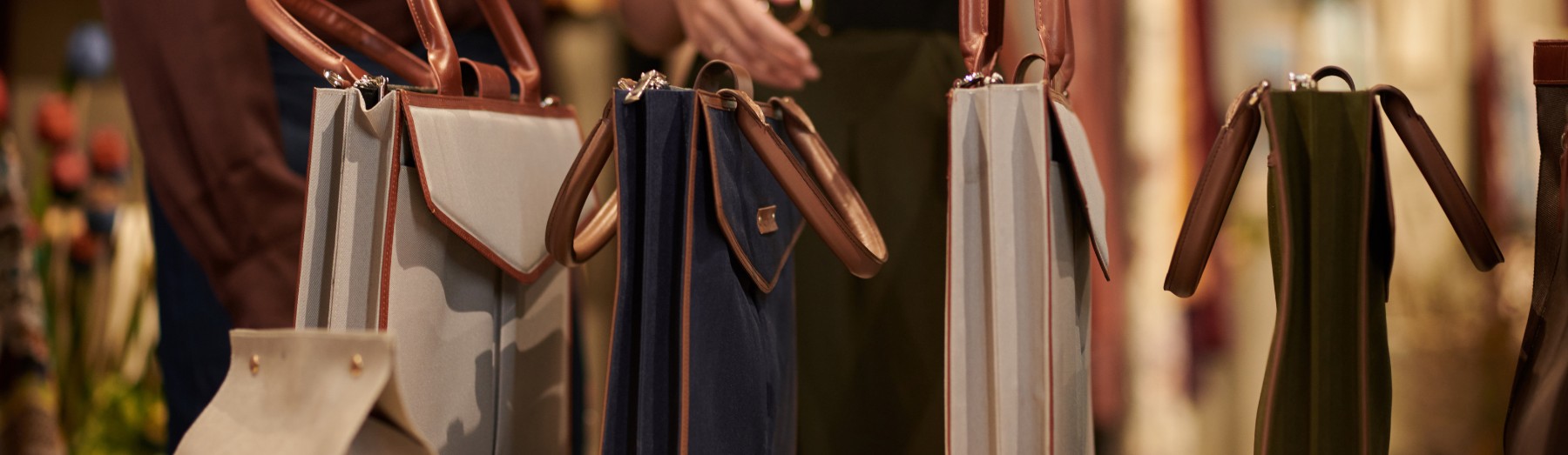 wholesale bag distributor